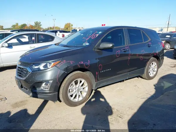 3GNAXHEV8LS504111 2020 CHEVROLET EQUINOX - Image 2