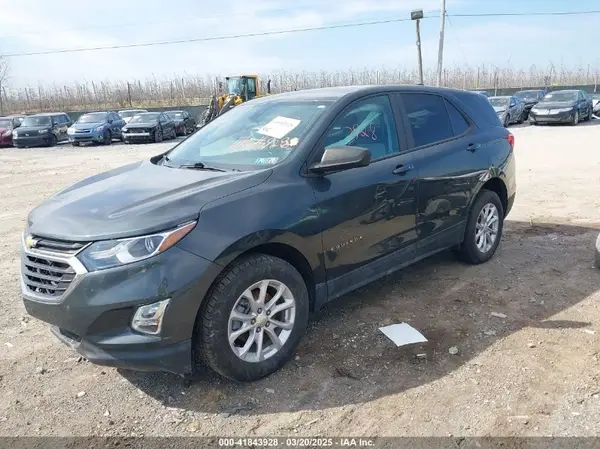 3GNAXHEV8LS670175 2020 CHEVROLET EQUINOX - Image 2