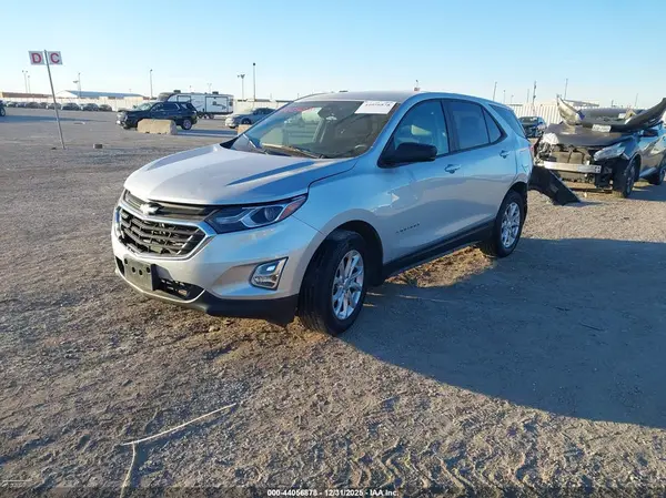 3GNAXHEV8LS731153 2020 CHEVROLET EQUINOX - Image 2