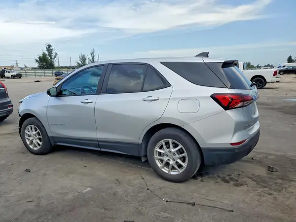 3GNAXHEV8NS115794 2022 CHEVROLET EQUINOX - Image 2
