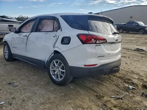 3GNAXHEV8NS181083 2022 CHEVROLET EQUINOX - Image 2