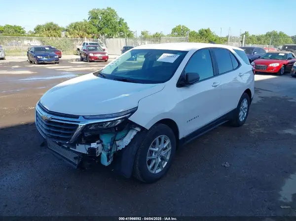 3GNAXHEV8NS218794 2022 CHEVROLET EQUINOX - Image 2