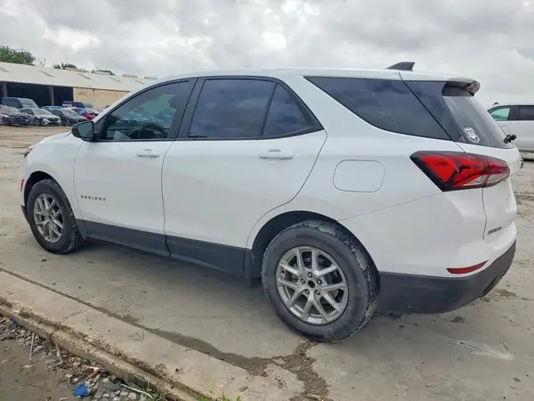 3GNAXHEV8NS228712 2022 CHEVROLET EQUINOX - Image 2