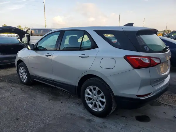 3GNAXHEV9JL125951 2018 CHEVROLET EQUINOX - Image 2
