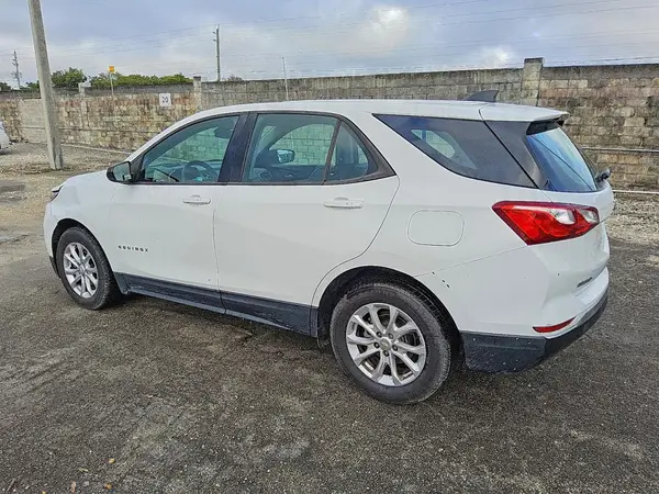3GNAXHEV9JS566386 2018 CHEVROLET EQUINOX - Image 2