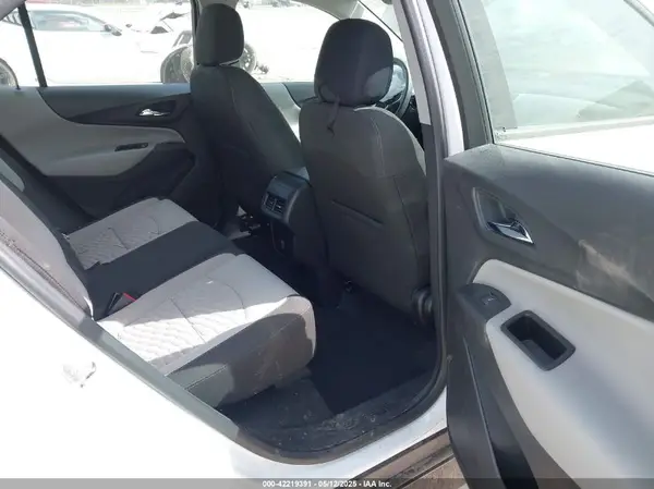 3GNAXHEV9JS617384 2018 CHEVROLET EQUINOX - Image 8
