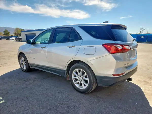 3GNAXHEV9MS117522 2021 CHEVROLET EQUINOX - Image 2