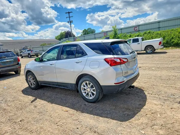 3GNAXHEV9MS161407 2021 CHEVROLET EQUINOX - Image 2