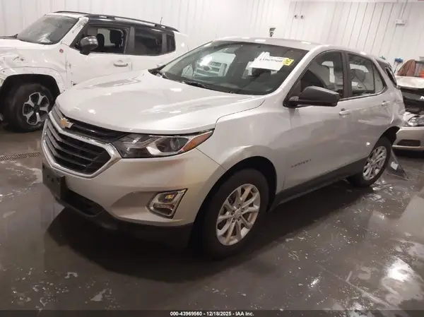 3GNAXHEVXLS678648 2020 CHEVROLET EQUINOX - Image 2