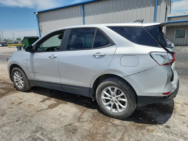 3GNAXHEVXMS121689 2021 CHEVROLET EQUINOX - Image 2