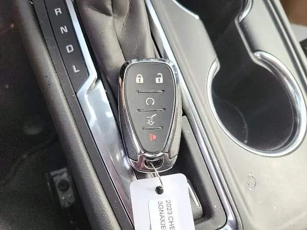 3GNAXJEG0PL189409 2023 CHEVROLET EQUINOX - Image 2