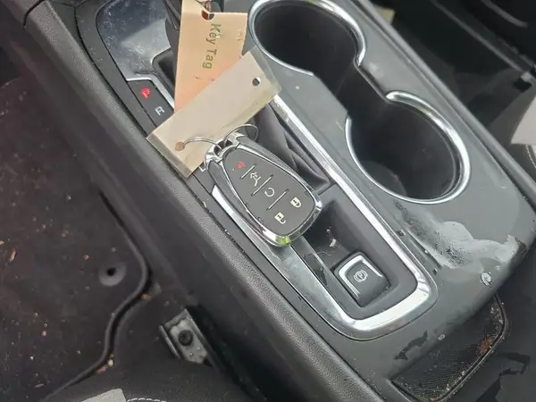 3GNAXJEG2PL106725 2023 CHEVROLET EQUINOX - Image 2