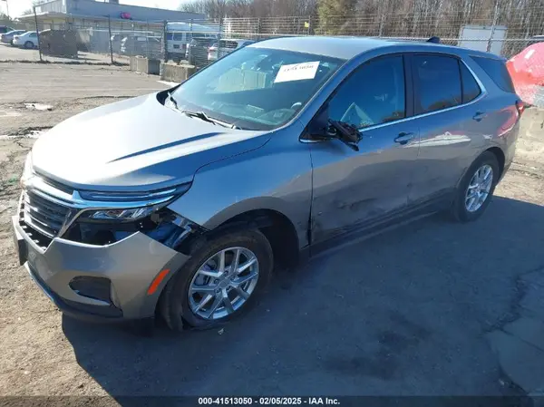 3GNAXJEG2RL142529 2024 CHEVROLET EQUINOX - Image 2