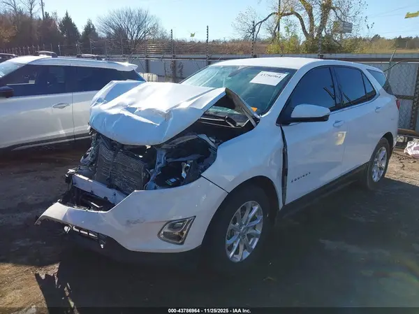 3GNAXJEV0JS549256 2018 CHEVROLET EQUINOX - Image 2
