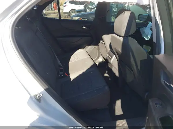 3GNAXJEV0JS549256 2018 CHEVROLET EQUINOX - Image 8