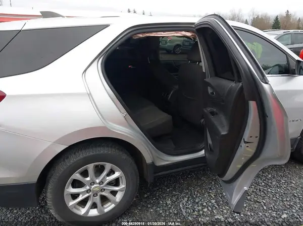 3GNAXJEV0JS628698 2018 CHEVROLET EQUINOX - Image 8