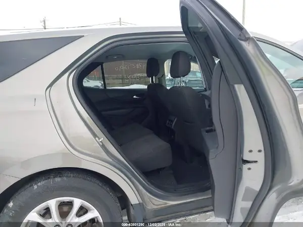 3GNAXJEV0JS643847 2018 CHEVROLET EQUINOX - Image 8