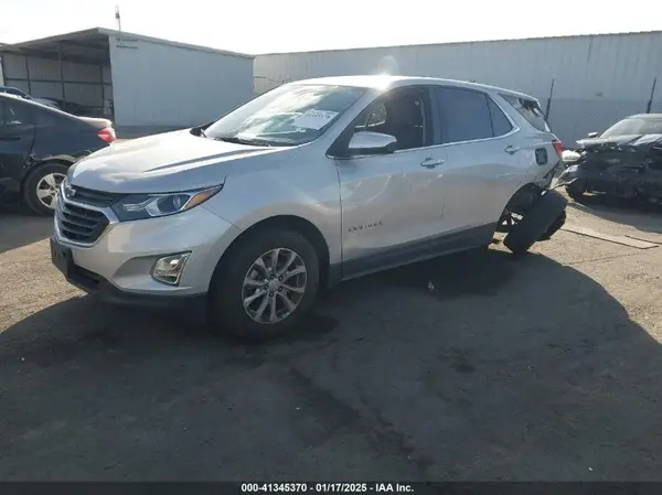 3GNAXJEV1JL110738 2018 CHEVROLET EQUINOX - Image 2