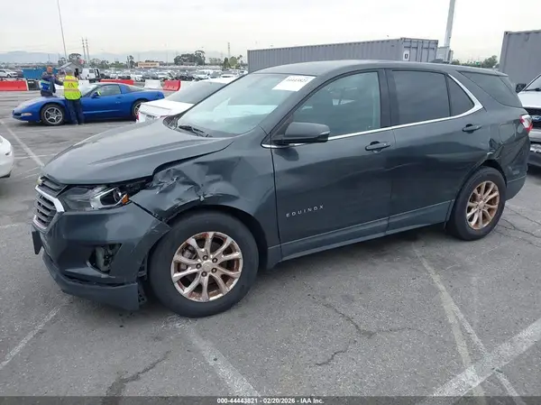 3GNAXJEV1JS568110 2018 CHEVROLET EQUINOX - Image 2