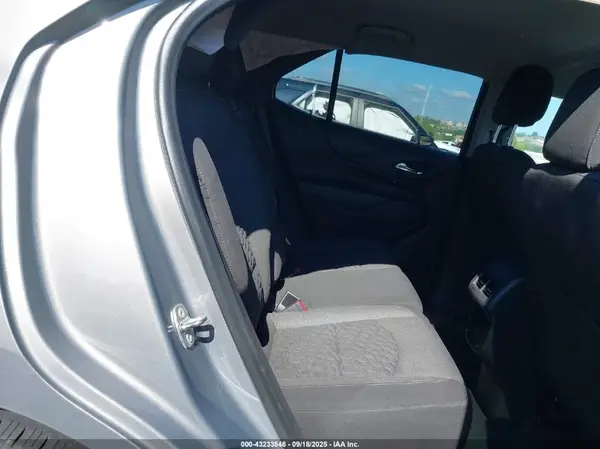 3GNAXJEV1JS587630 2018 CHEVROLET EQUINOX - Image 8