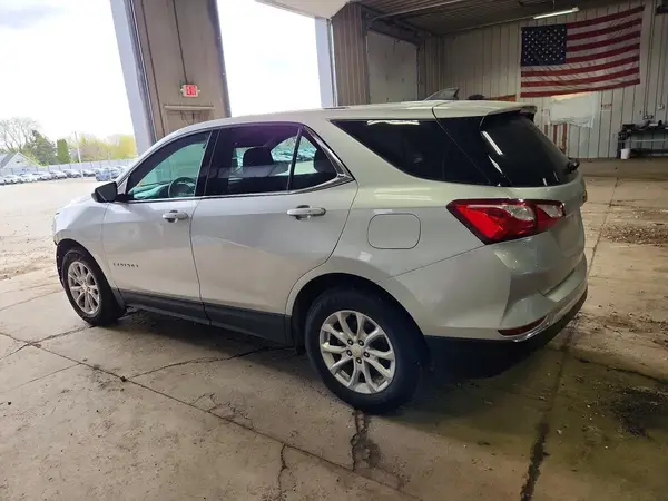 3GNAXJEV1JS621646 2018 CHEVROLET EQUINOX - Image 2