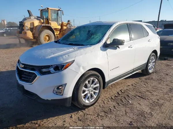 3GNAXJEV1JS647602 2018 CHEVROLET EQUINOX - Image 2