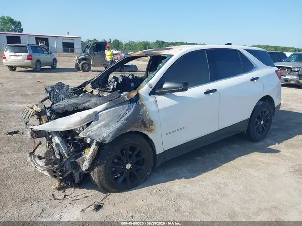 3GNAXJEV1LS502479 2020 CHEVROLET EQUINOX - Image 2