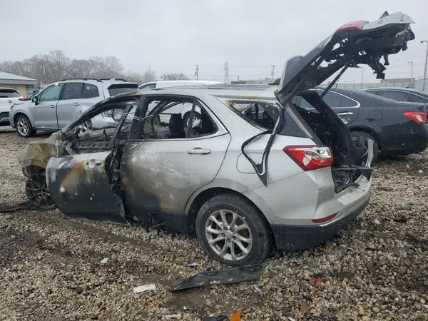 3GNAXJEV2JL284642 2018 CHEVROLET EQUINOX - Image 2