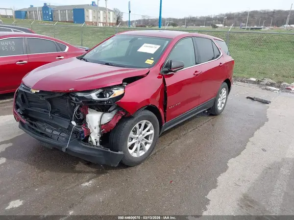 3GNAXJEV2JS560873 2018 CHEVROLET EQUINOX - Image 2