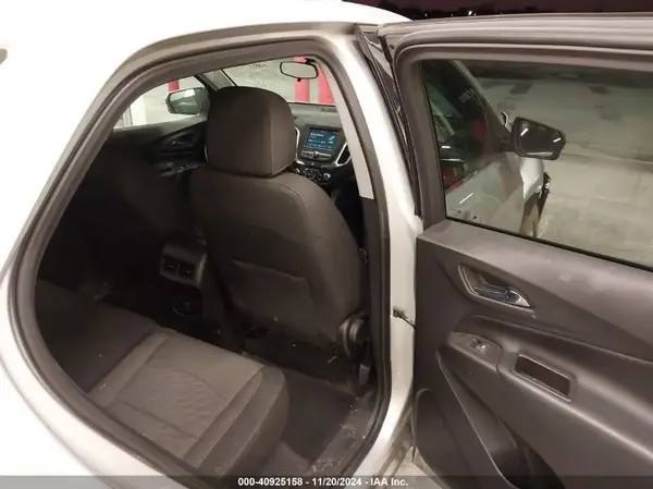 3GNAXJEV2JS639945 2018 CHEVROLET EQUINOX - Image 8