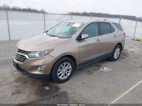 3GNAXJEV3JL105671 2018 CHEVROLET EQUINOX - Image 2