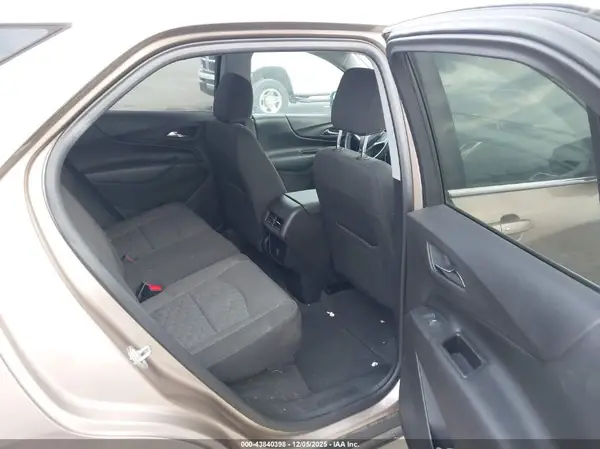 3GNAXJEV3JL105671 2018 CHEVROLET EQUINOX - Image 8