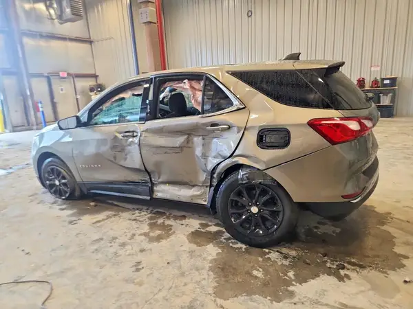 3GNAXJEV3JS638447 2018 CHEVROLET EQUINOX - Image 2