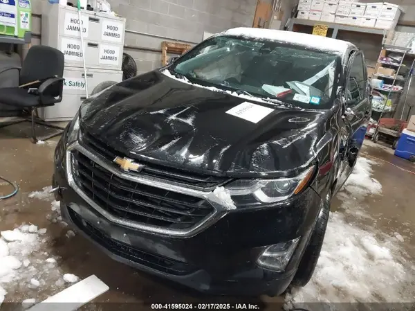 3GNAXJEV3KL326026 2019 CHEVROLET EQUINOX - Image 2