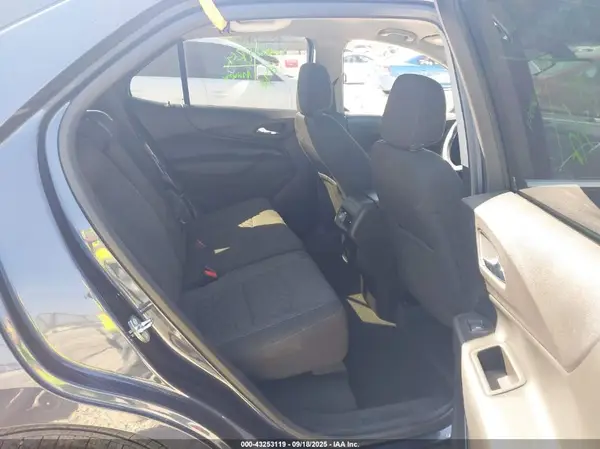 3GNAXJEV4JL104643 2018 CHEVROLET EQUINOX - Image 8