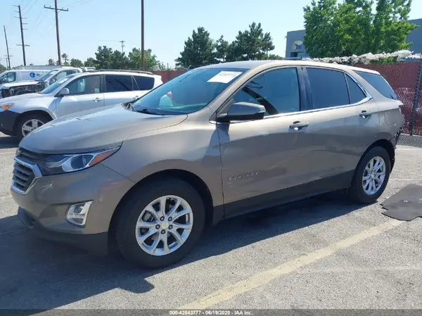 3GNAXJEV4JL105582 2018 CHEVROLET EQUINOX - Image 2