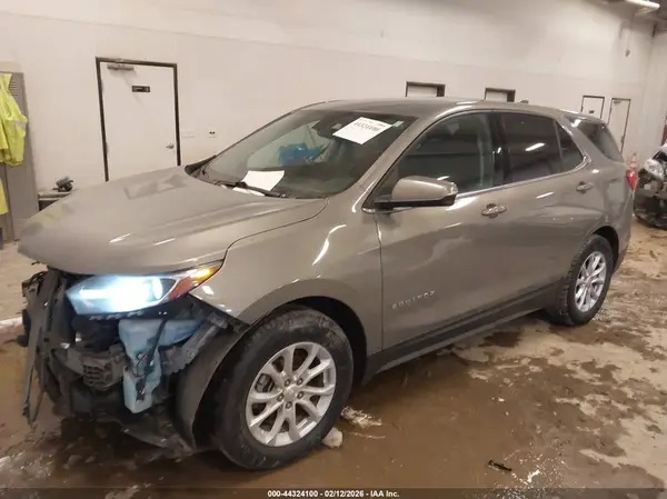 3GNAXJEV4JS588044 2018 CHEVROLET EQUINOX - Image 2