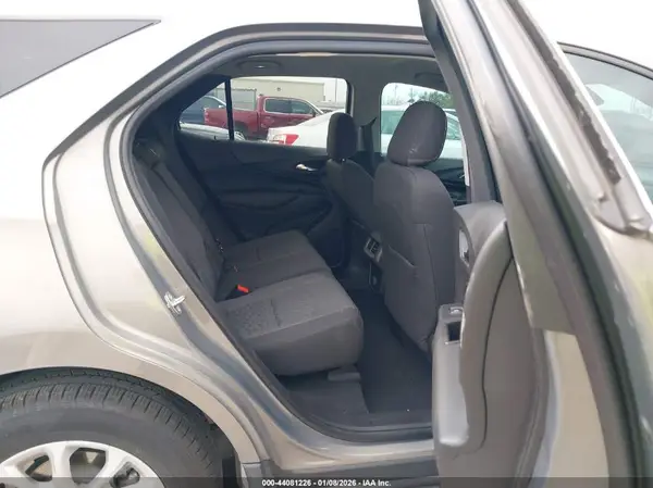 3GNAXJEV4JS588478 2018 CHEVROLET EQUINOX - Image 8