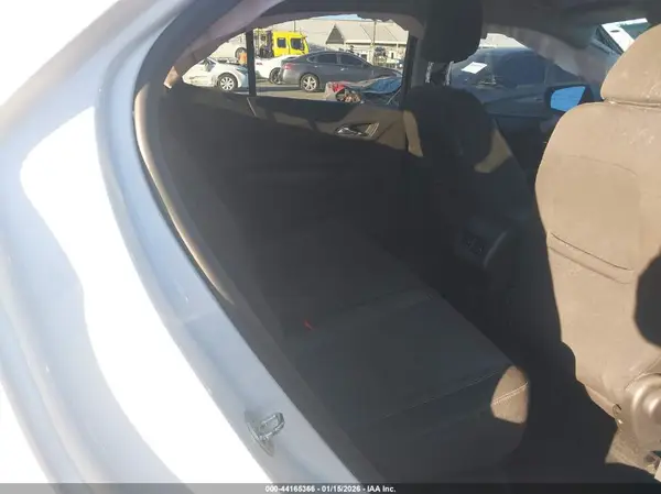 3GNAXJEV4JS594684 2018 CHEVROLET EQUINOX - Image 8