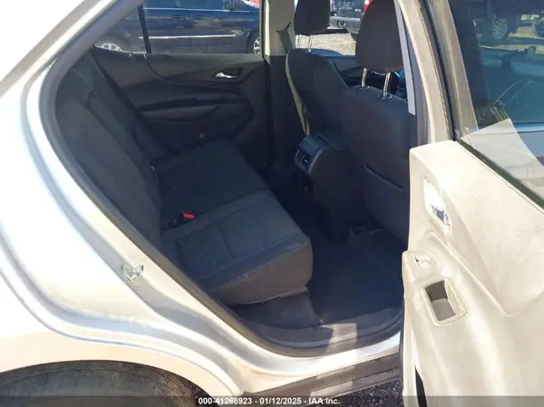 3GNAXJEV4JS621284 2018 CHEVROLET EQUINOX - Image 8