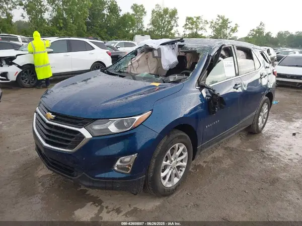 3GNAXJEV4LL310547 2020 CHEVROLET EQUINOX - Image 2