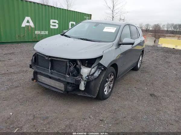 3GNAXJEV5JL113402 2018 CHEVROLET EQUINOX - Image 2