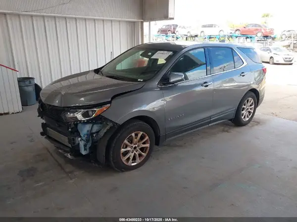 3GNAXJEV5JL118146 2018 CHEVROLET EQUINOX - Image 2
