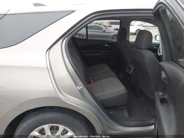 3GNAXJEV5JS504135 2018 CHEVROLET EQUINOX - Image 8