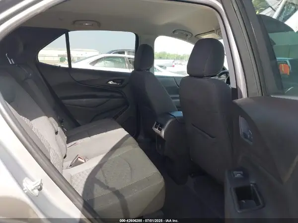 3GNAXJEV5JS527849 2018 CHEVROLET EQUINOX - Image 8