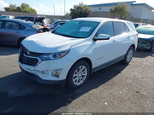 3GNAXJEV5JS575884 2018 CHEVROLET EQUINOX - Image 2