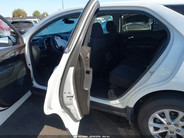 3GNAXJEV5JS575884 2018 CHEVROLET EQUINOX - Image 8