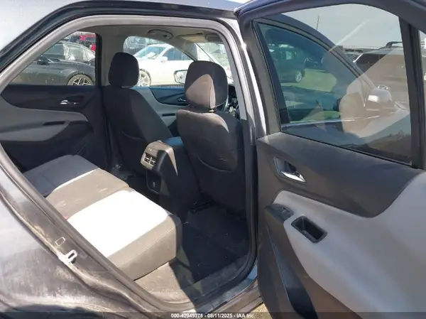 3GNAXJEV5JS581118 2018 CHEVROLET EQUINOX - Image 8
