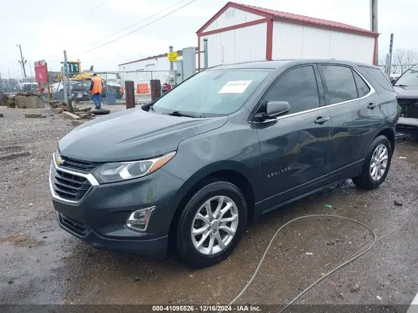 3GNAXJEV5JS586156 2018 CHEVROLET EQUINOX - Image 2