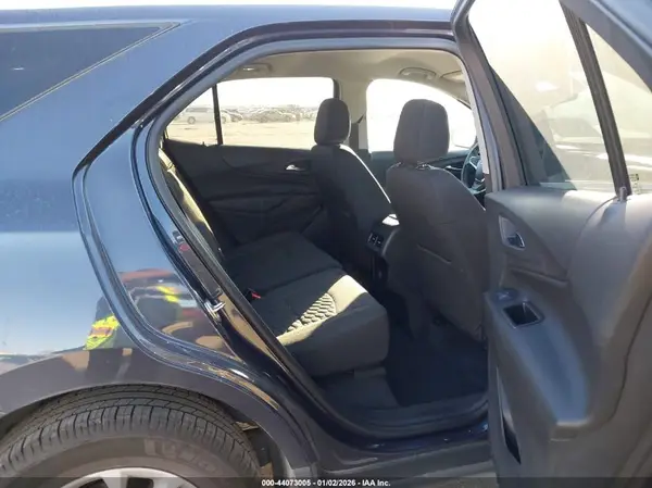 3GNAXJEV5JS621424 2018 CHEVROLET EQUINOX - Image 8